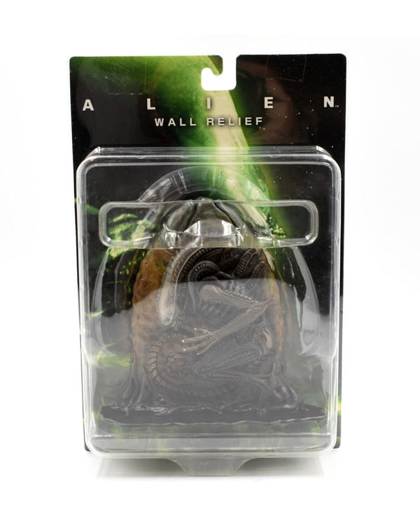 SOTA Toys - Alien Xenomorph Figure Wall Relief - Toys & Games:Action Figures & Accessories:Action Figures